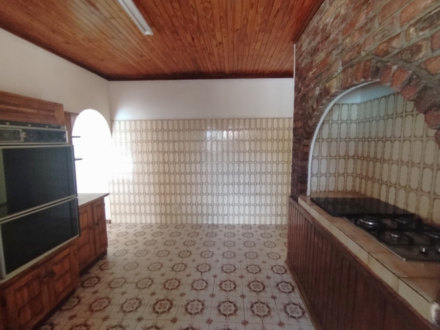 5 Bedroom Property for Sale in Flamwood North West